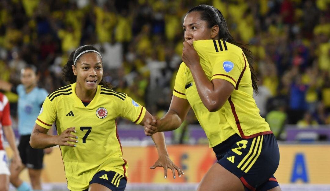 Manuela Vanegas festeja su gol marcado en la Copa América.