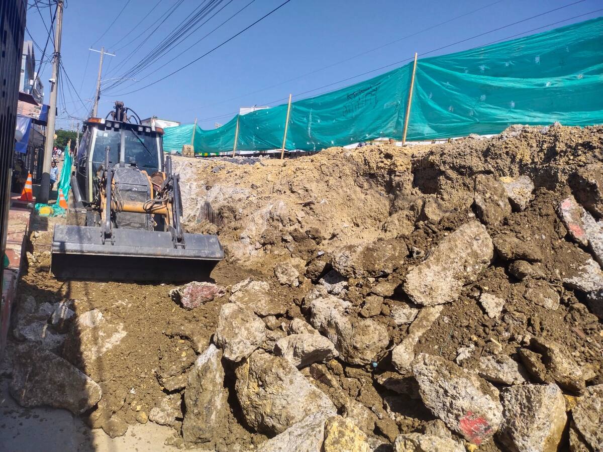 Alcaldía de Cartagena reanudó trabajos en muro de contención de San Pedro