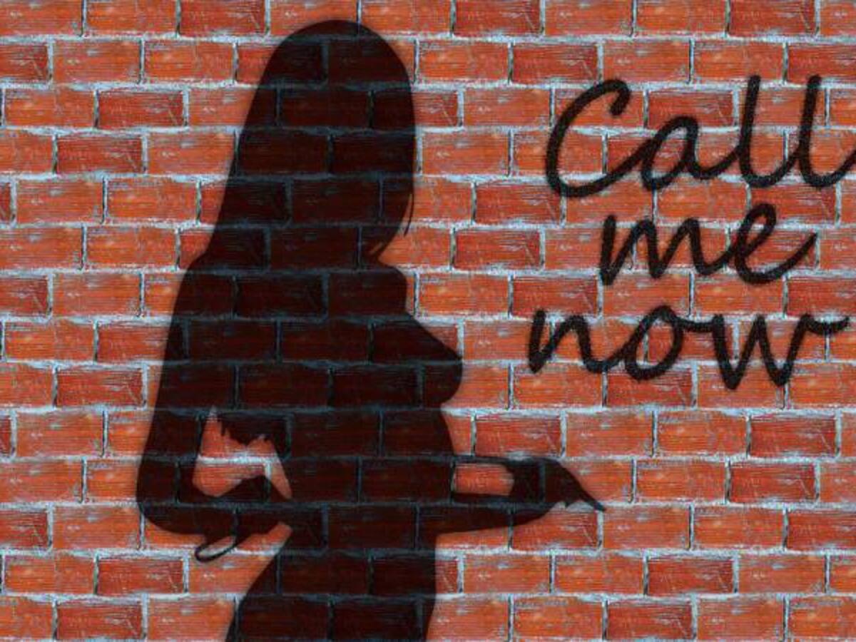 Investigan circulación de volantes que inducen a universitarias a la prostitución