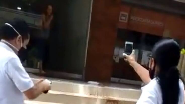 Citan a protagonistas de video donde votaron mercado a la calle