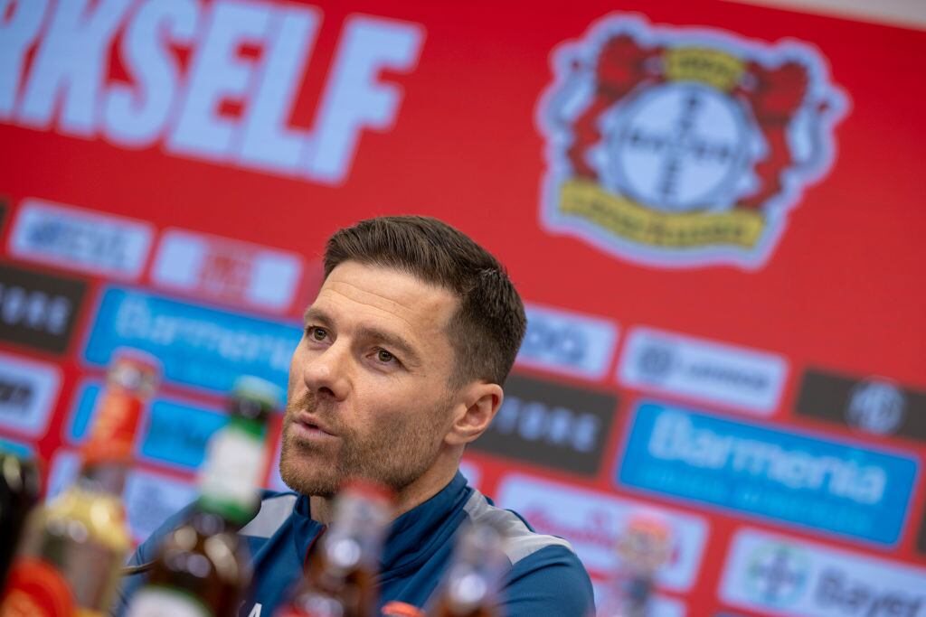 Xabi Alonso en rueda de prensa del Bayer Leverkusen / Getty Images