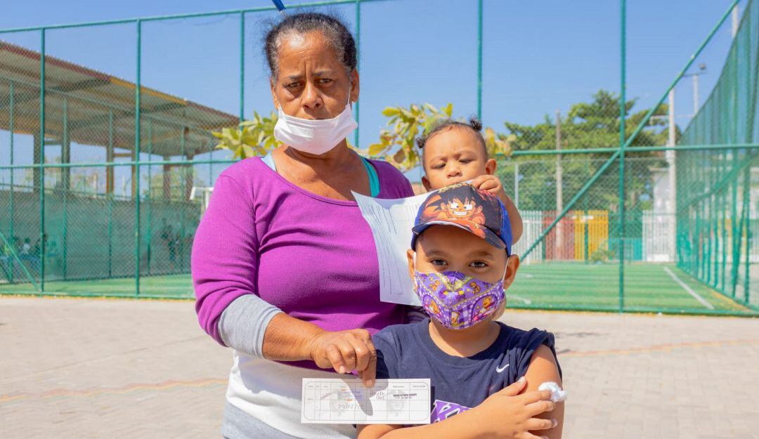 En cuanto a esquemas completos, la ciudad alcanza un 69% de la población completamente protegida.