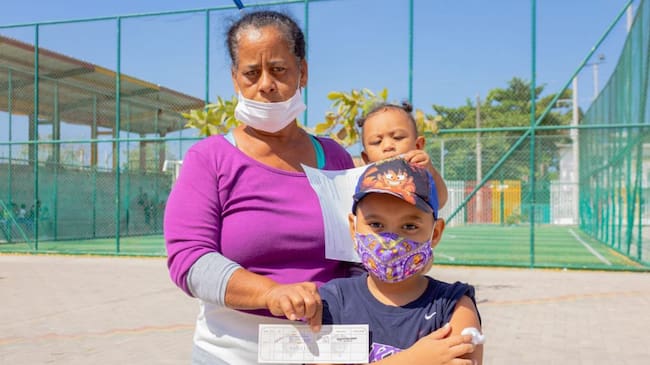 En cuanto a esquemas completos, la ciudad alcanza un 69% de la población completamente protegida.