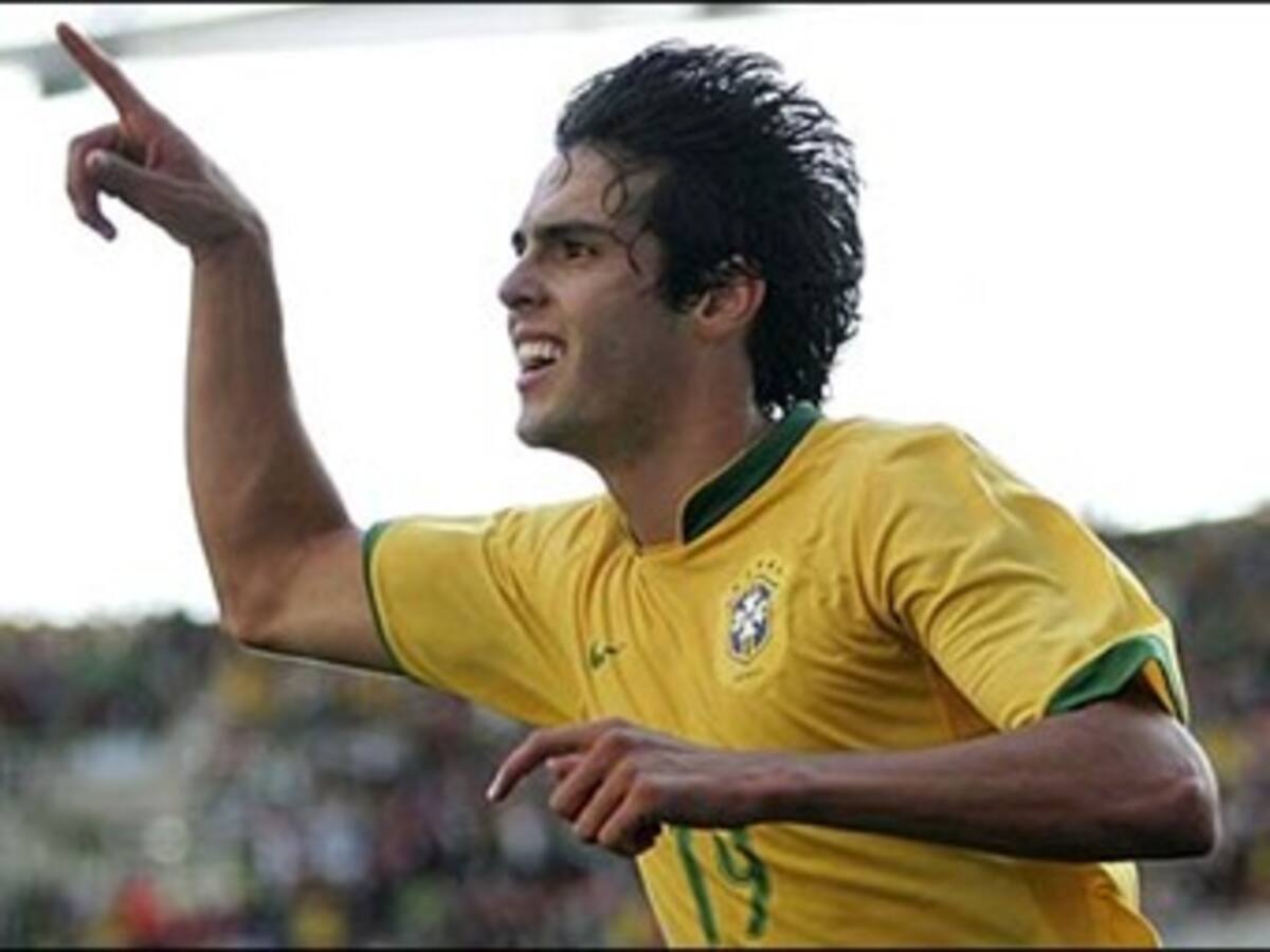 Kaká dice que es 'más completo' que Maradona