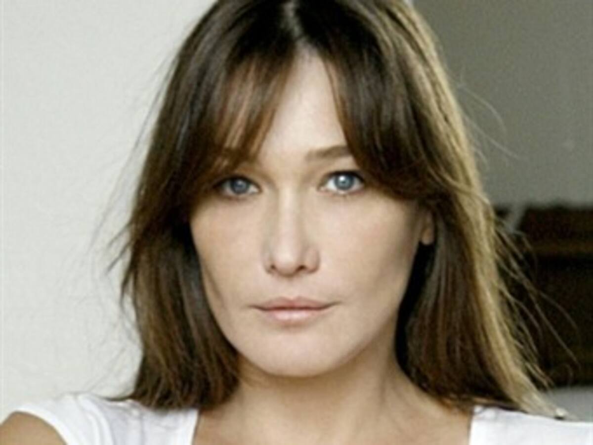 Carla Bruni: 'Soy ''ultra-sarkozista''. Ya no soy en absoluto de izquierdas'