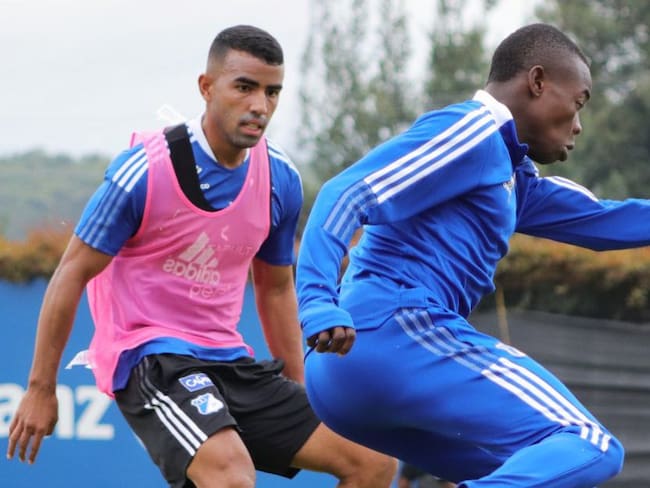 Omar Bertel con peto