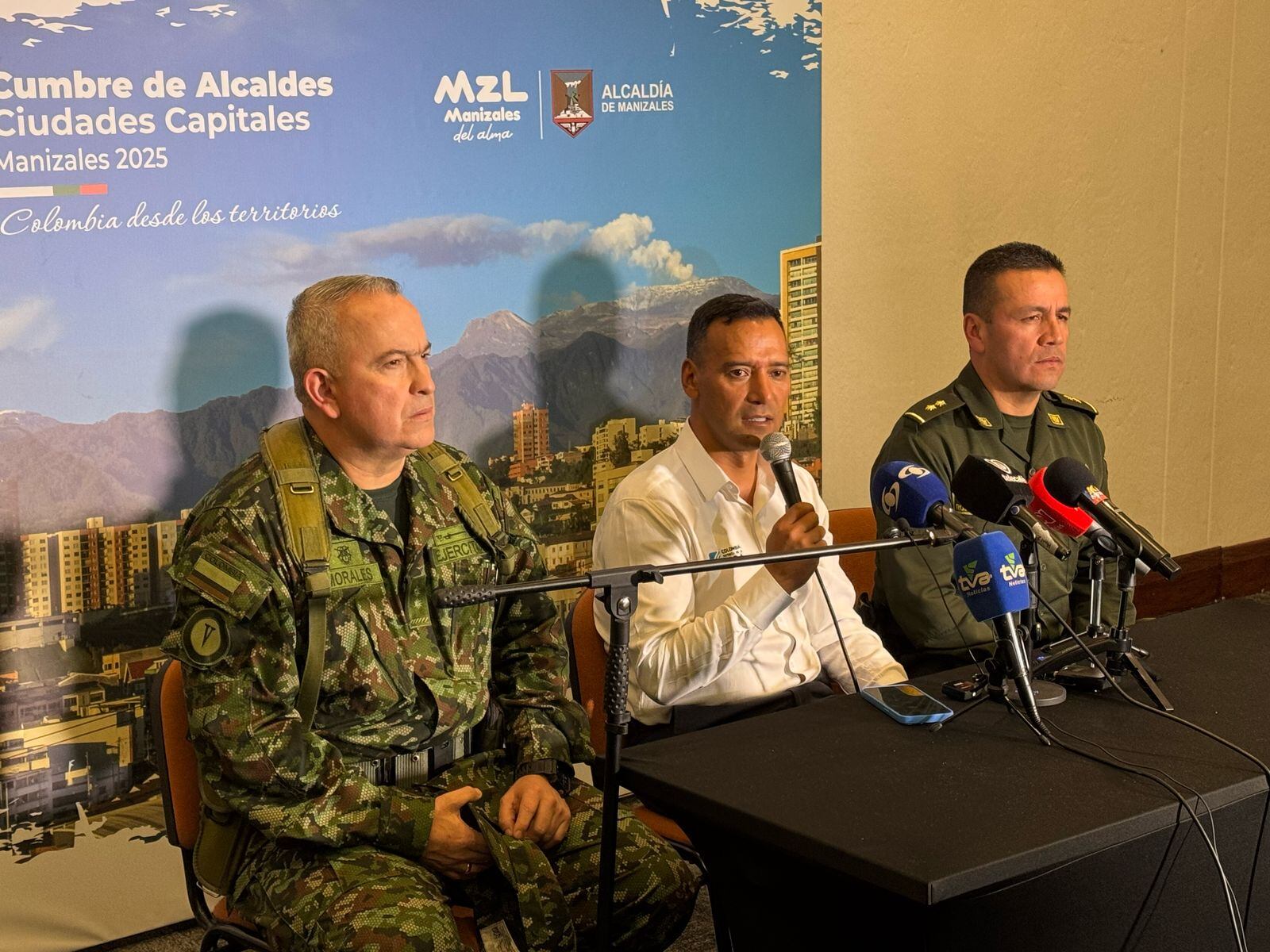 Foto ministro de defensa, Petro Sánchez/ desde Manizales