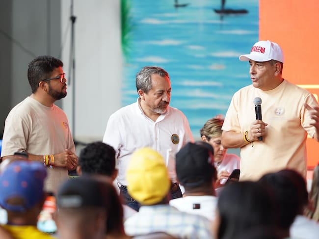 Reunión con la comunidad en Pasacaballos. // Alcaldía de Cartagena