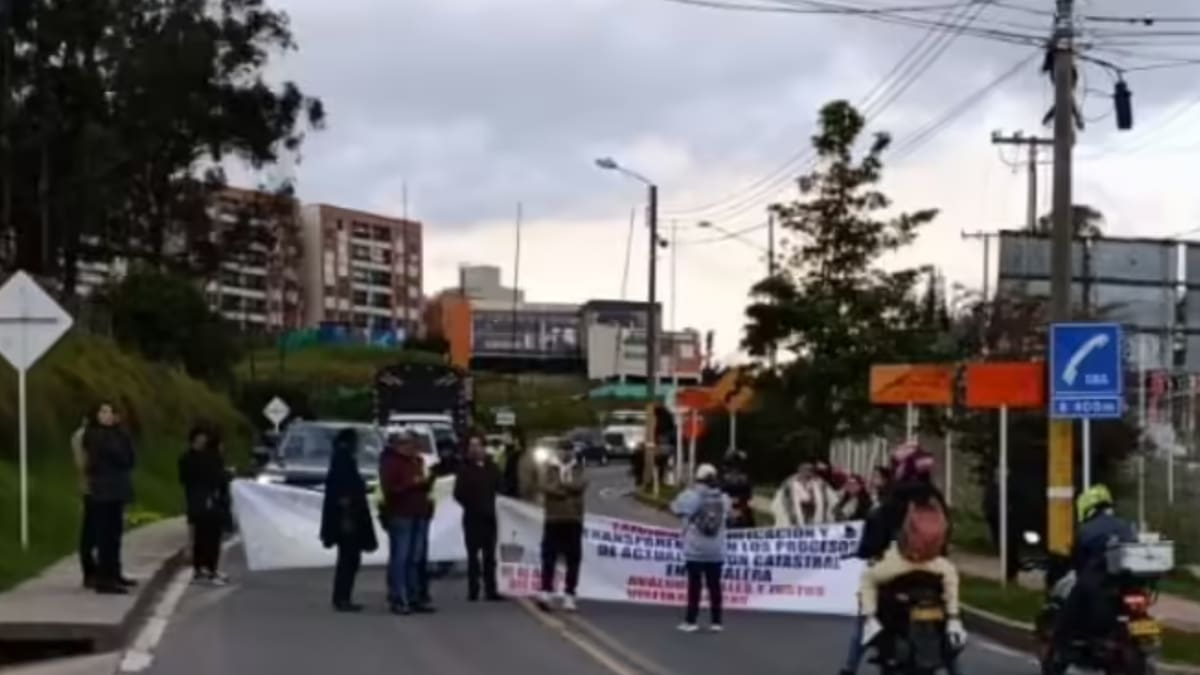 ¿Cuáles son los motivos de las protestas en La Calera? Cara a cara entre manifestante y alcalde
