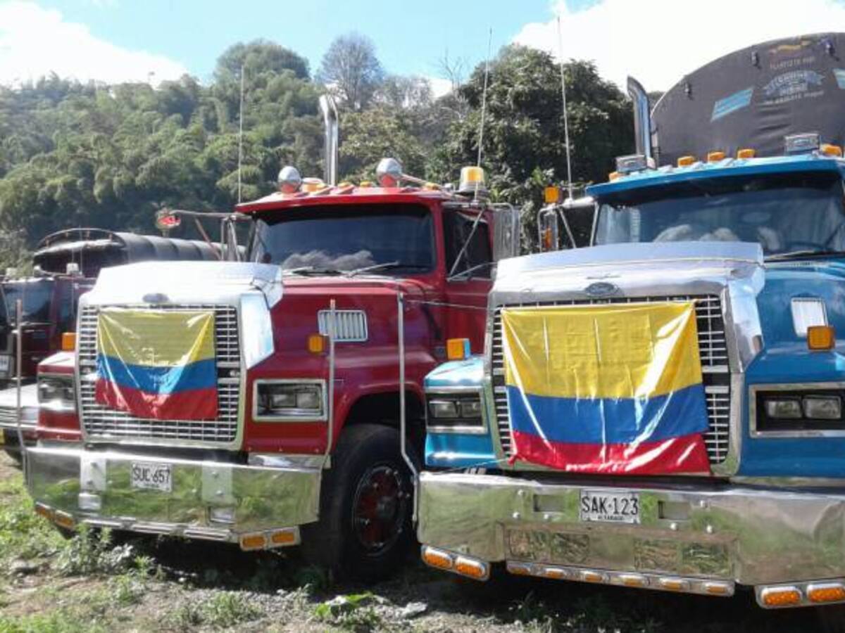 Choques entre camioneros y fuerza pública generan tensión en Quindío