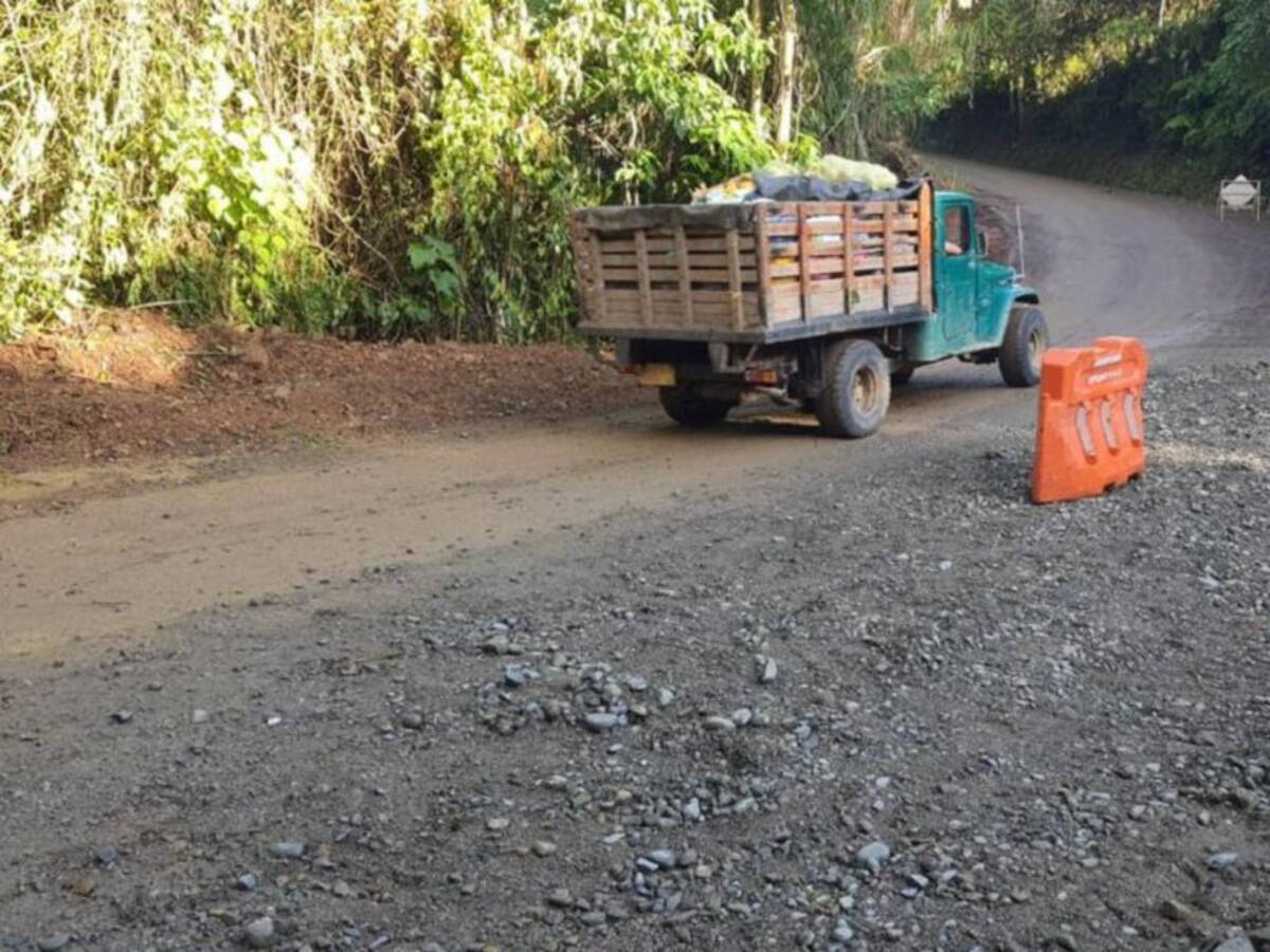 Habilitan vía Pereira - Marsella solo para vehículos livianos