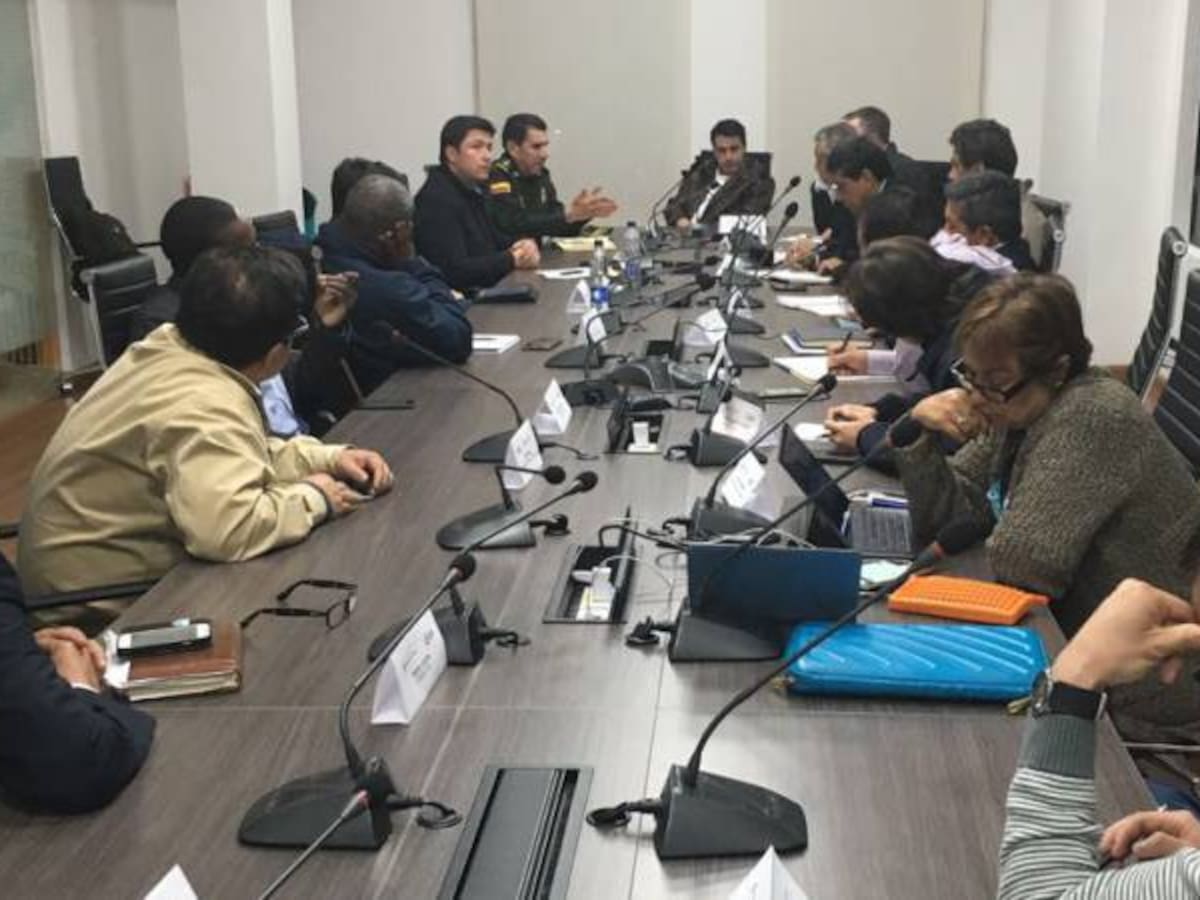 Con buen ánimo arrancó reunión de camioneros y Gobierno