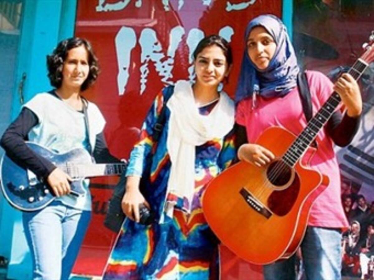 El rock "fomenta el vicio" dice predicador al cuestionar a banda india