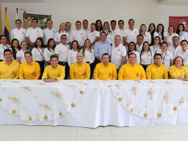 Finalmente, se señaló que desde el Comité de Cafeteros del Huila, se reitera el apoyo incondicional a la incansable labor de Bahamón Jaramillo.