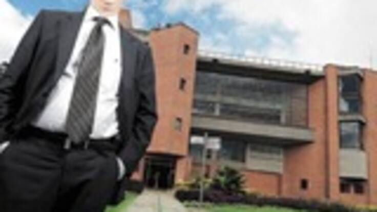 Rector de la Universidad de la Sabana, Obdulio Velásquez, anuncia regreso a clases tras emergencia invernal