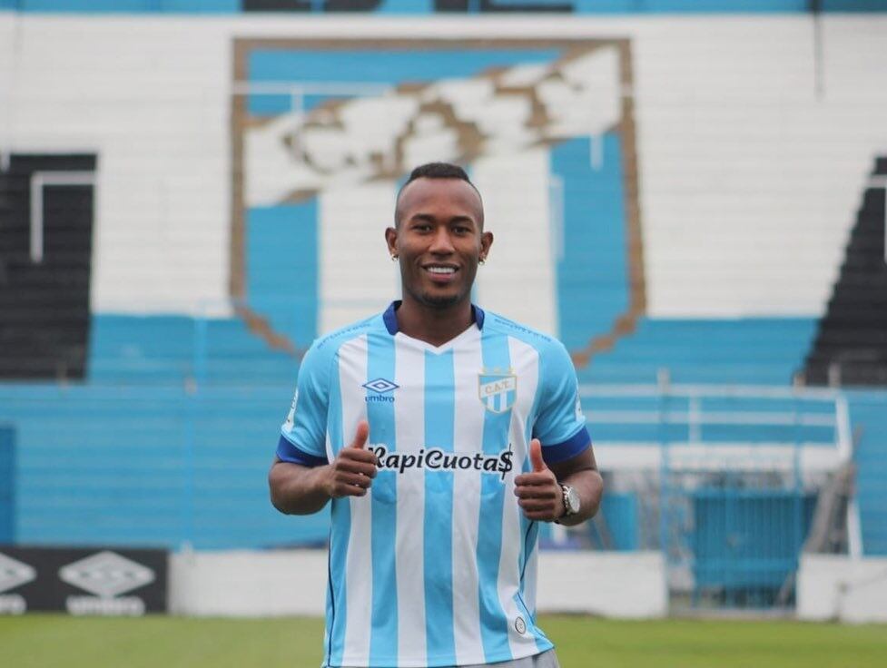 Andrés Balanta en su presentación en Atlético Tucumán / Foto: @andresbalanta2