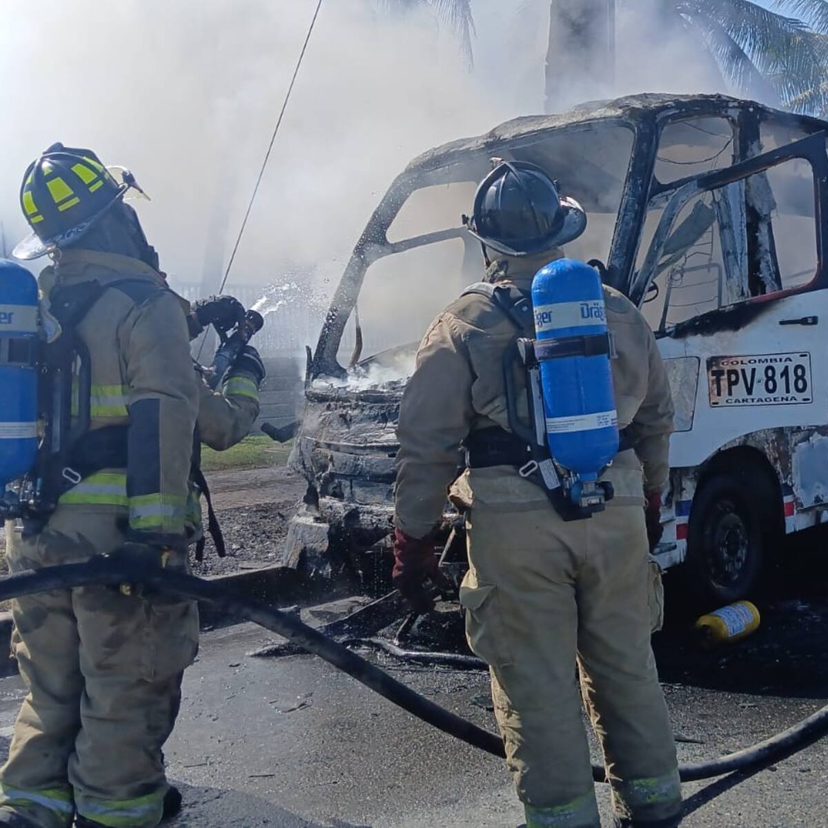 Buseta de Vehitrans resultó incinerada en zona norte de Cartagena
