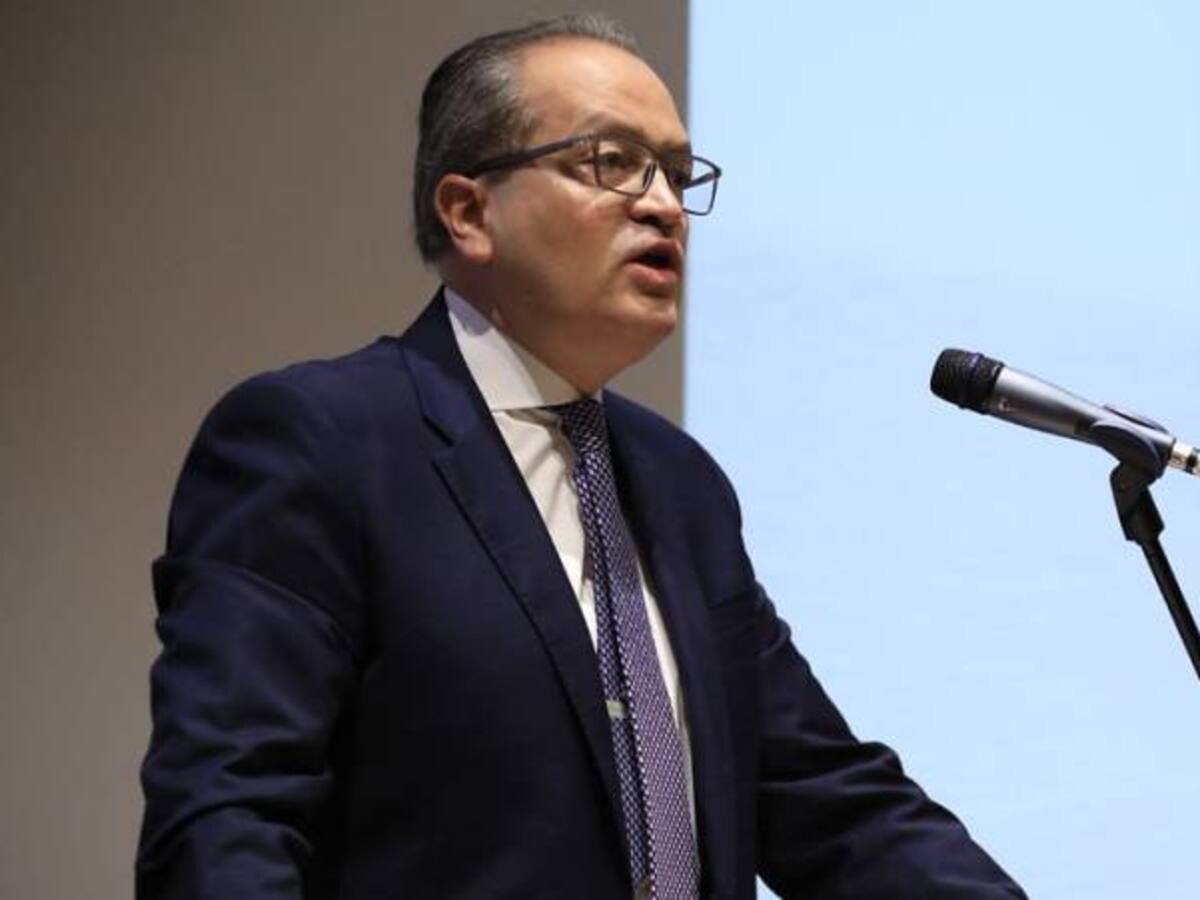 Procurador propone modificar las CAR