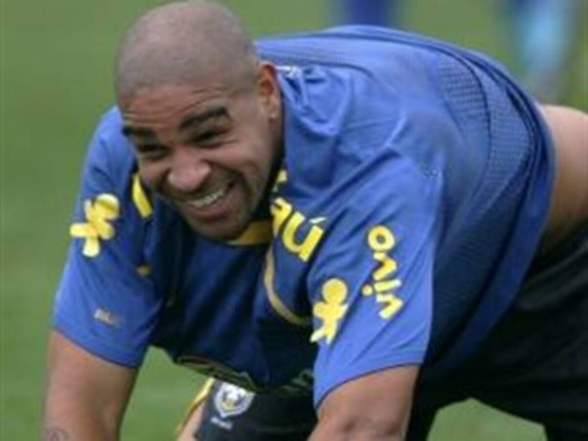 Adriano regresará a Brasil en junio, insiste la prensa de Rio de Janeiro