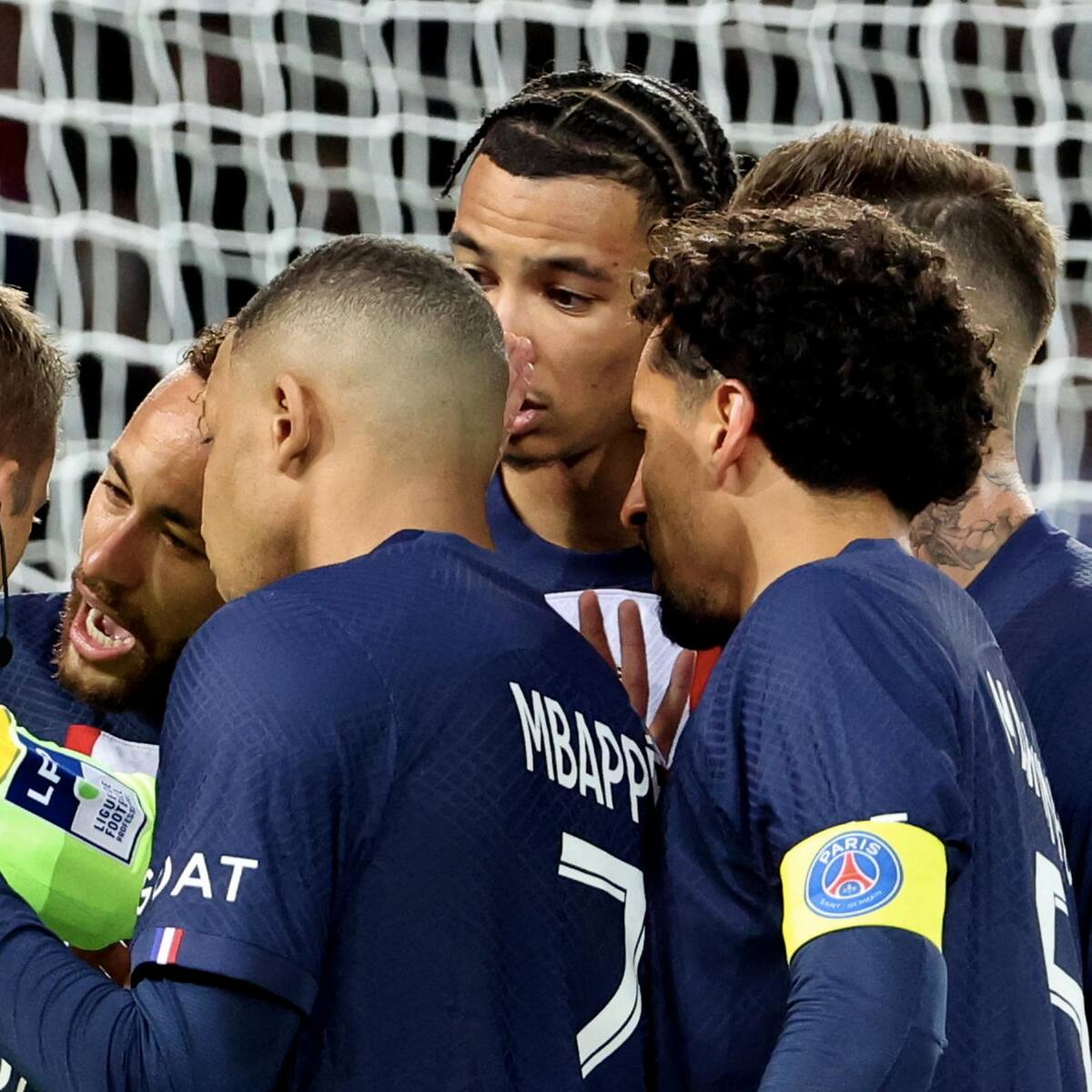 La insólita expulsión de Neymar en la reanudación de la Liga de Francia