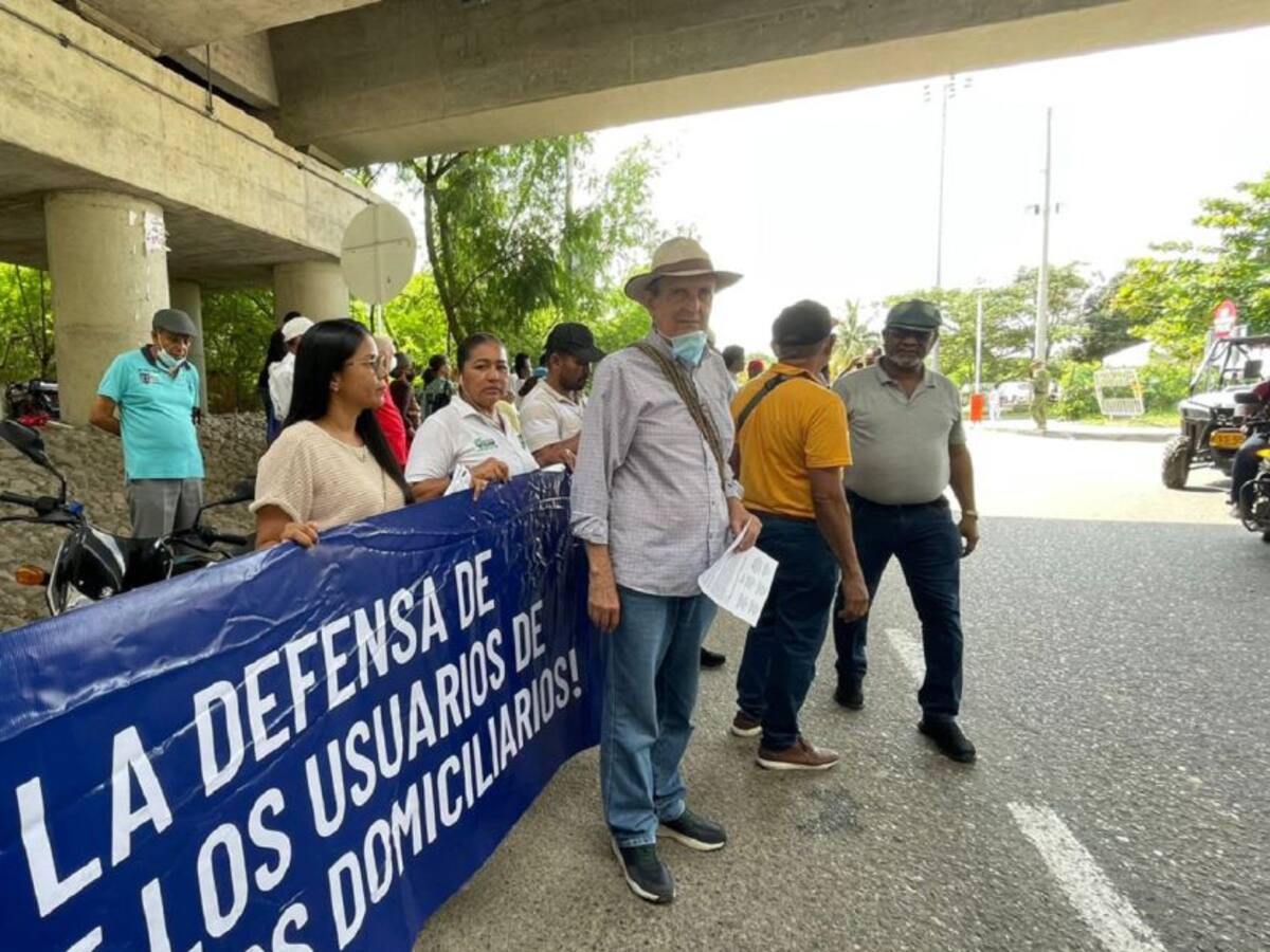 Usuarios piden a Petro solucionar problema de las tarifas de energía