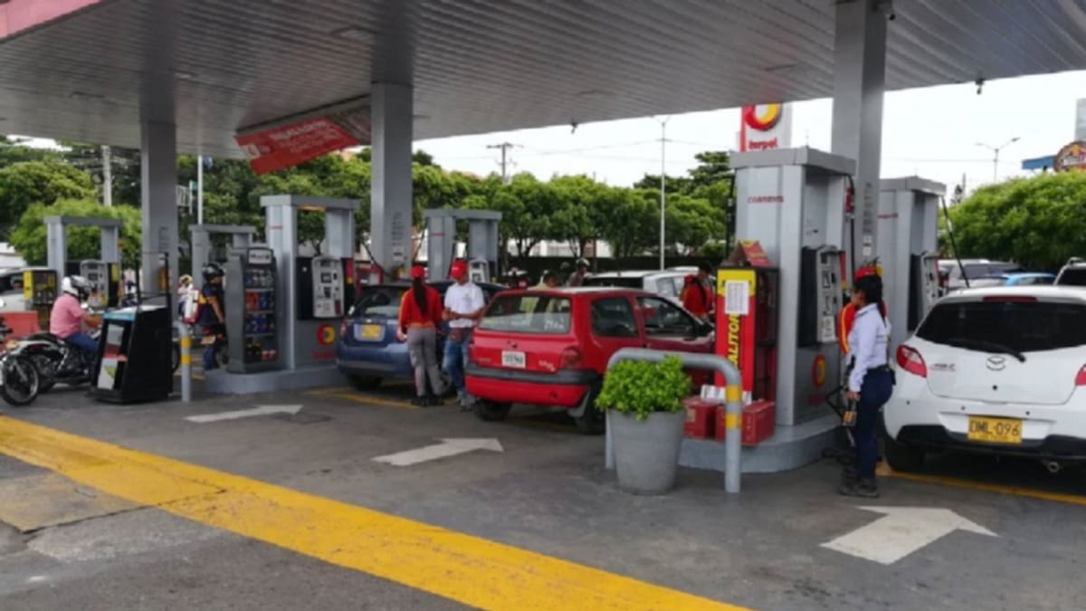 Disminuyen filas para adquirir gasolina en la frontera