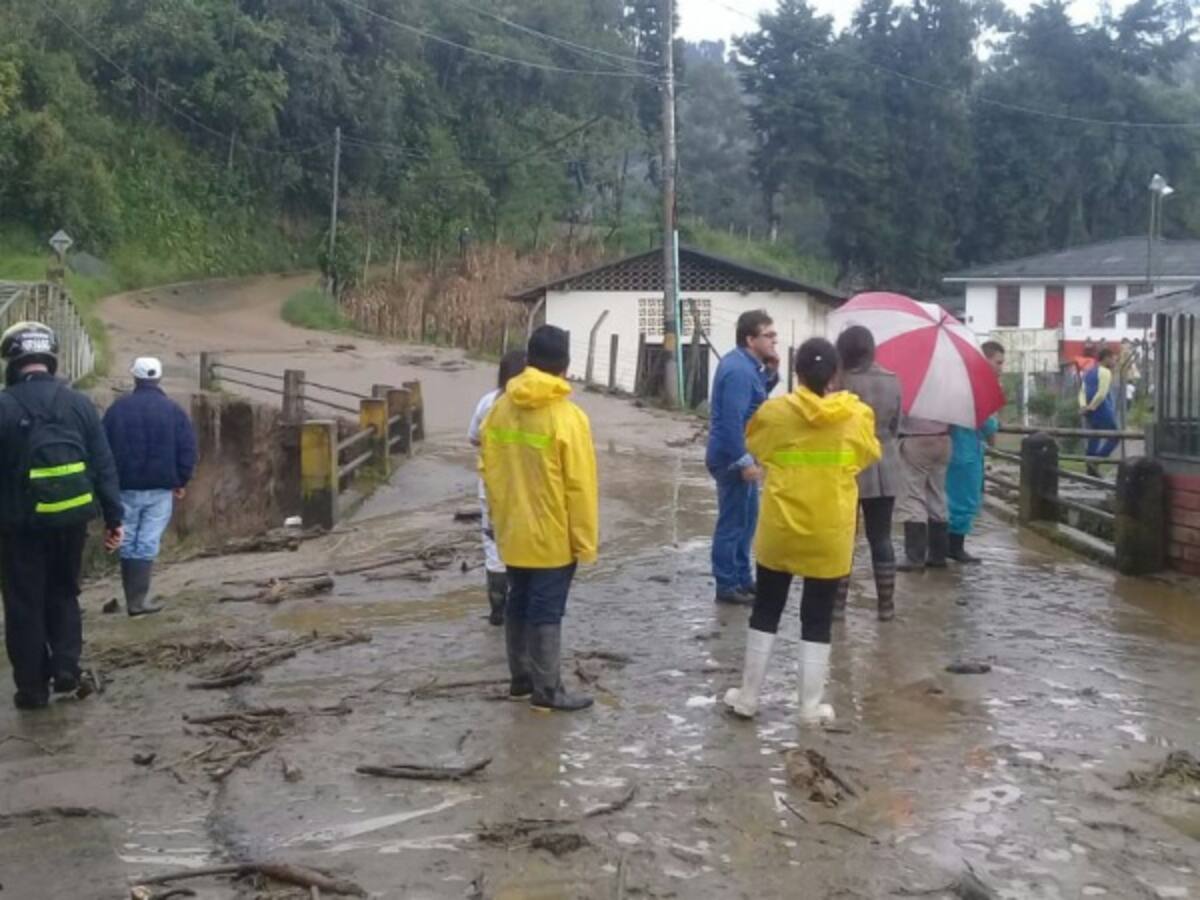 Fuerte aguacero desborda varias quebradas en Manizales y Villamaría