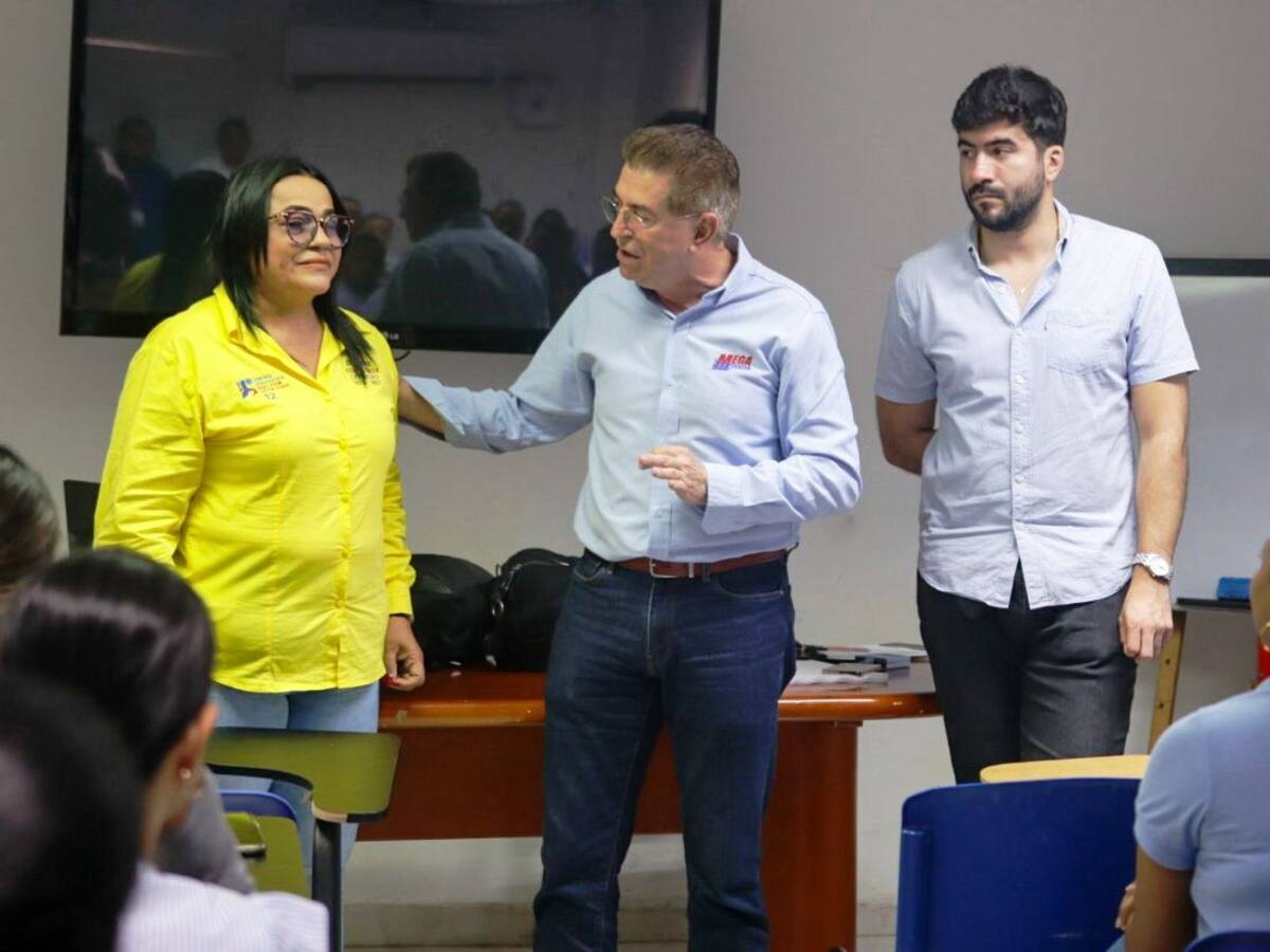 Comerciantes de Bazurto escogieron a Shirlis Beleño como su candidata al Concejo