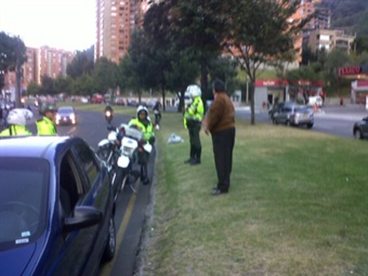 Conductor en aparente estado de embriaguez generó extenso trancón en el norte de Bogotá