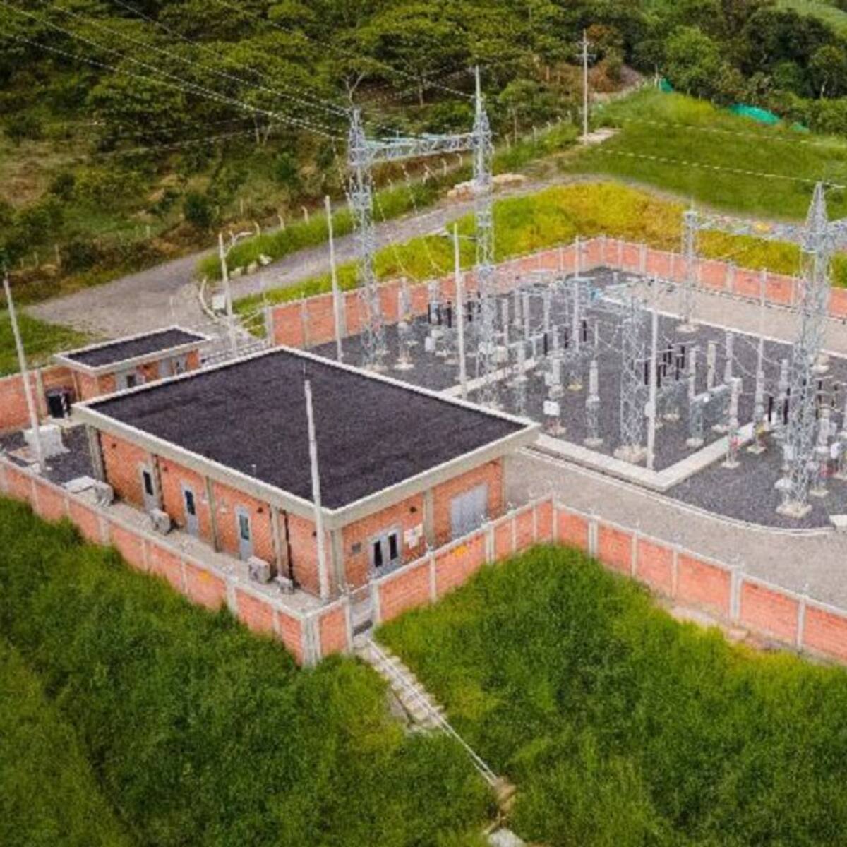 ESSA inaugura planta eléctrica de $125 mil millones