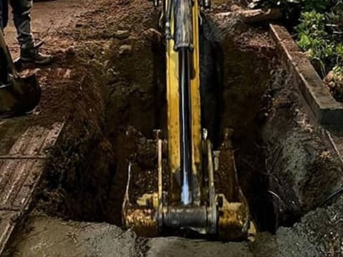 Aguas de Manizales atiende un daño en el barrio Pio XII que afecta a más de 2.000 hogares