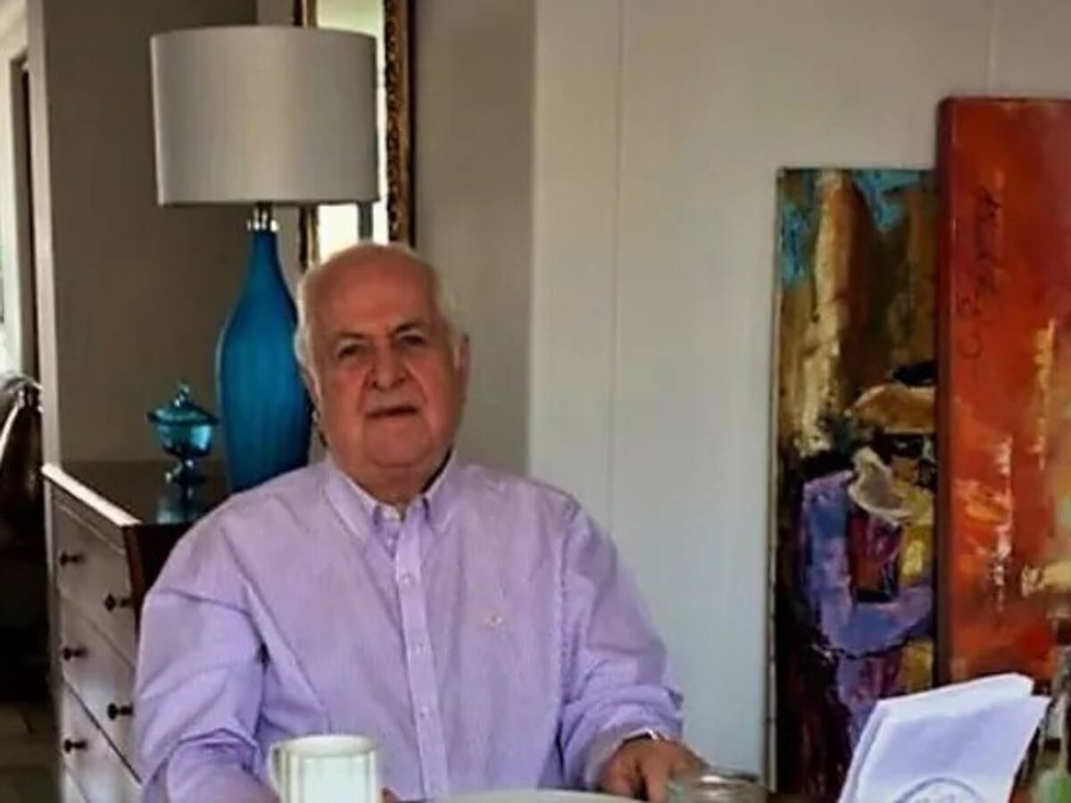 Murió en Medellín el reconocido locutor Carlos Posada Uribe. Trabajo en Caracol Radio más de 40 años