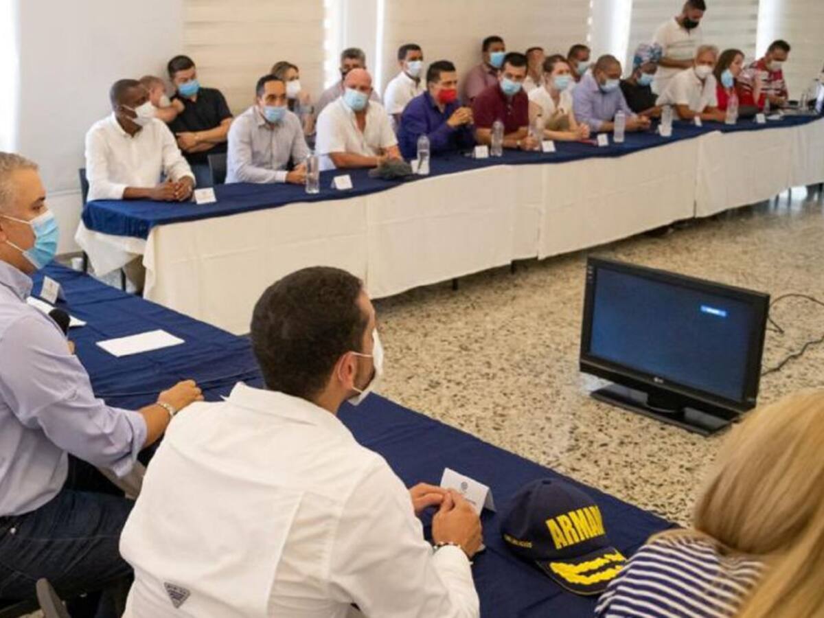 Gobierno extiende asistencia militar y ordena levantar bloqueos