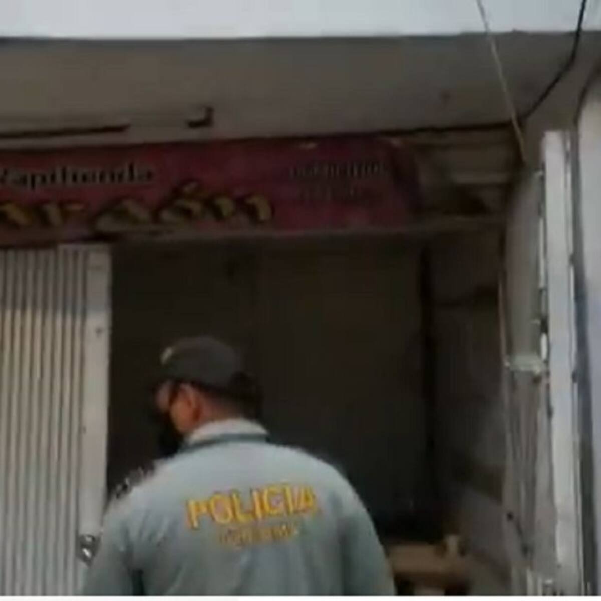 Con la fachada 'en construcción' club nocturno prestaba su servicio