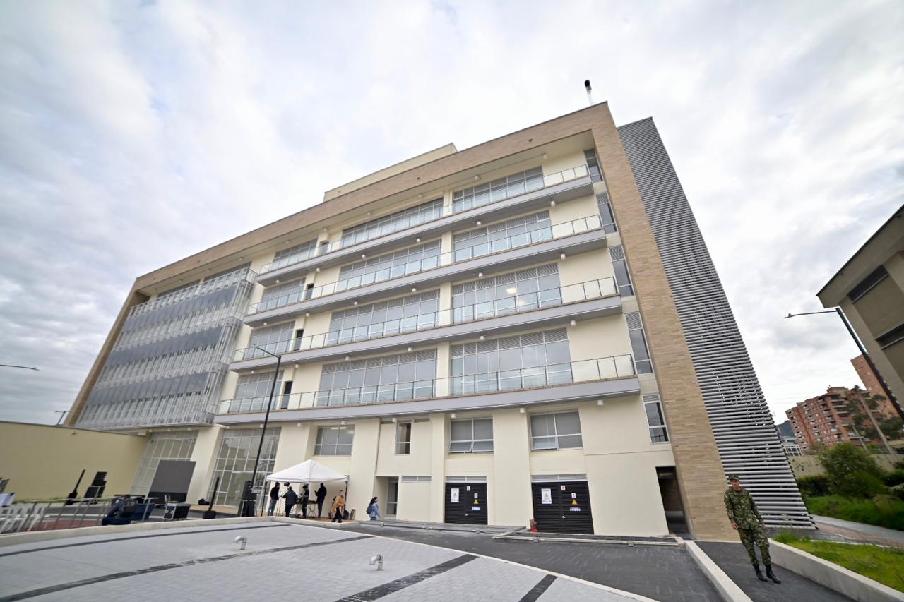 Entregaron nuevo comando de la Brigada XIII del Ejército, tras años de retraso y sobrecostos. Foto: Secretaría de Seguridad.