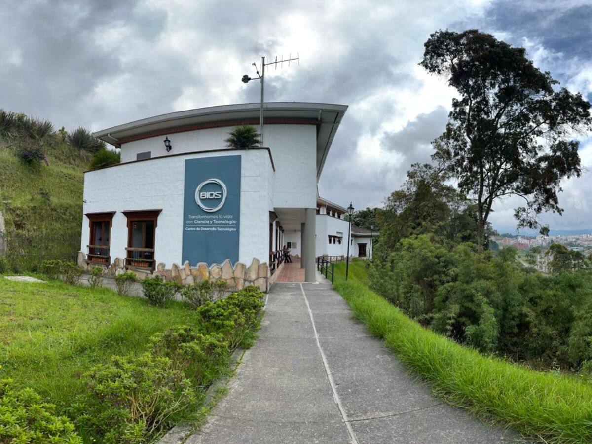 BIOS Colombia y Ministerio TIC lideran formación en tecnologías avanzadas