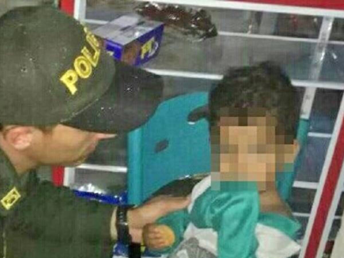 Rescatan a menor abandonado por sus padres en Huila