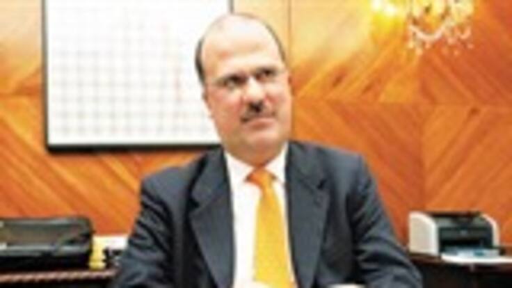 En el 2010 seguirá aumentando el desempleo, dice José Darío Uribe, Gerente del Banco de la República