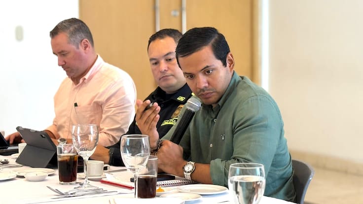 Gobierno dejará hoja de ruta de paz al nuevo presidente, aseguró el delegado Camilo Pineda