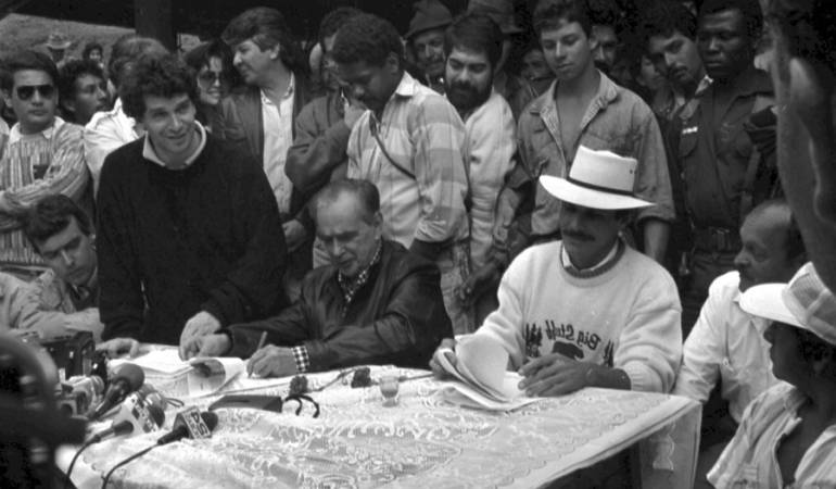 El M19 dejó las armas para dedicarse a la vida política. Muchos de ellos han ocupado cargos de elección popular como la Alcaldía de Bogotá, segundo puesto en importancia en el país.