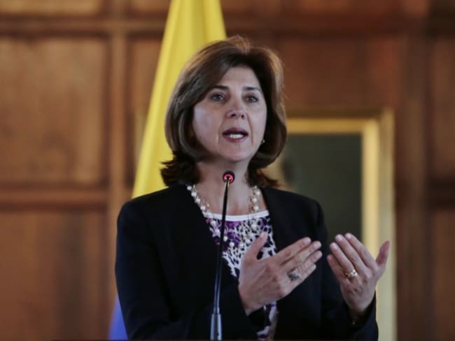 Cancilleres de Cuba y Colombia abordan avance de diálogo con ELN