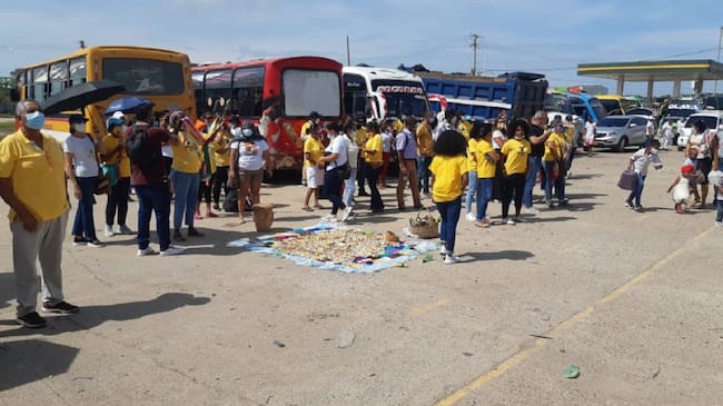 Simpatizantes y allegados se concentraron en las afueras de la cárcel de mujeres para apoyar a la exmandataria condenada a 12 años de prisión