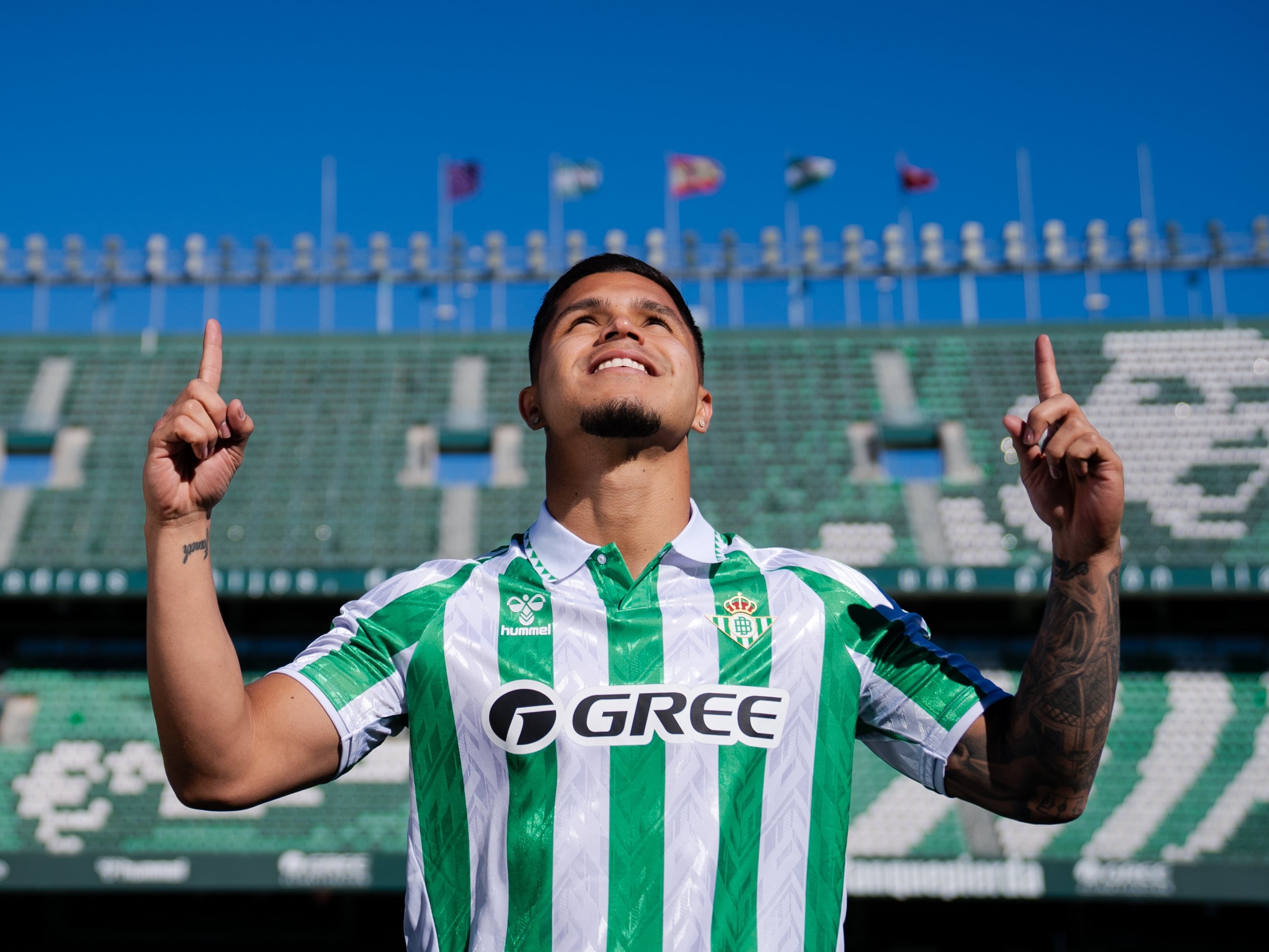 Juan Camilo Hernández/Imagen de la cuenta oficial Real Betis