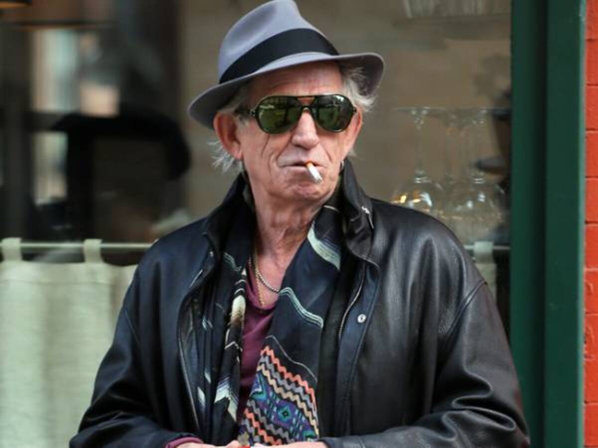 Keith Richards critica a Adele por no componer las canciones de su disco '25'