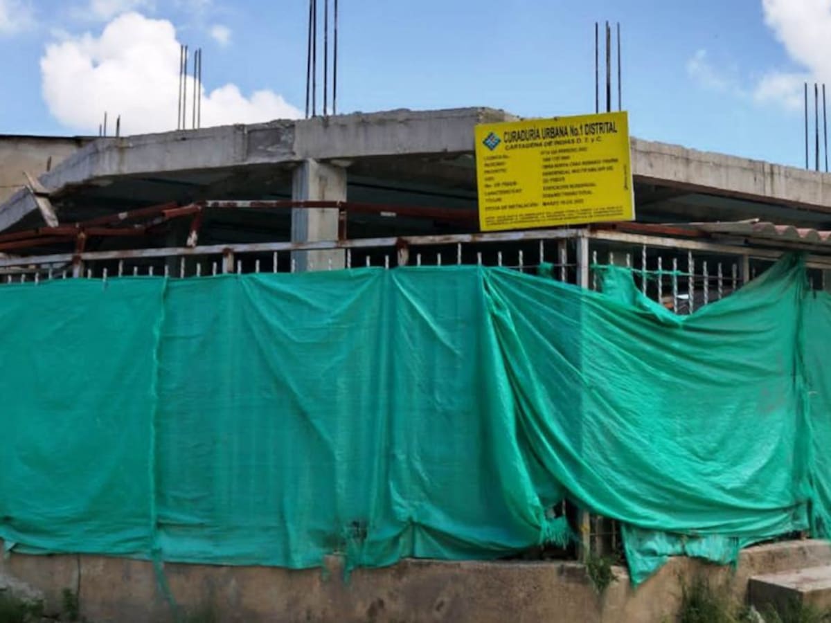Selladas dos obras en construcción en zona suroriental de Cartagena