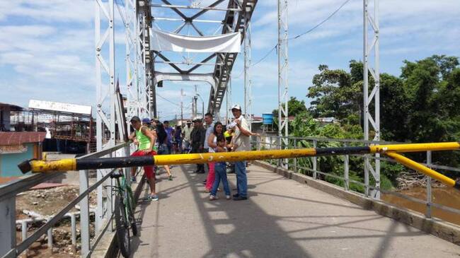 Puente fronterizo La Unión.
