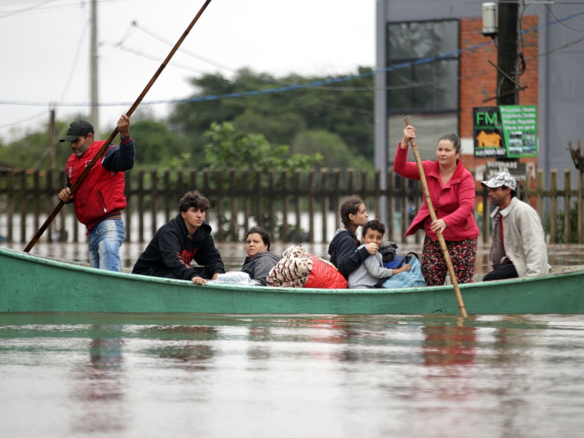 Al menos 20 muertos y decenas de desaparecidos por intensas lluvias en una ciudad al sur de Brasil