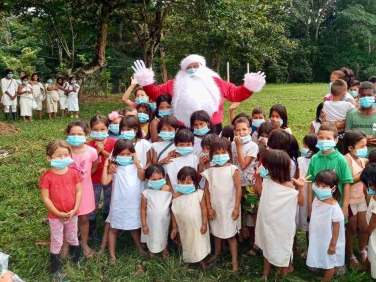 Más de 8.000 niños de la Sierra Nevada reciben regalos de Navidad