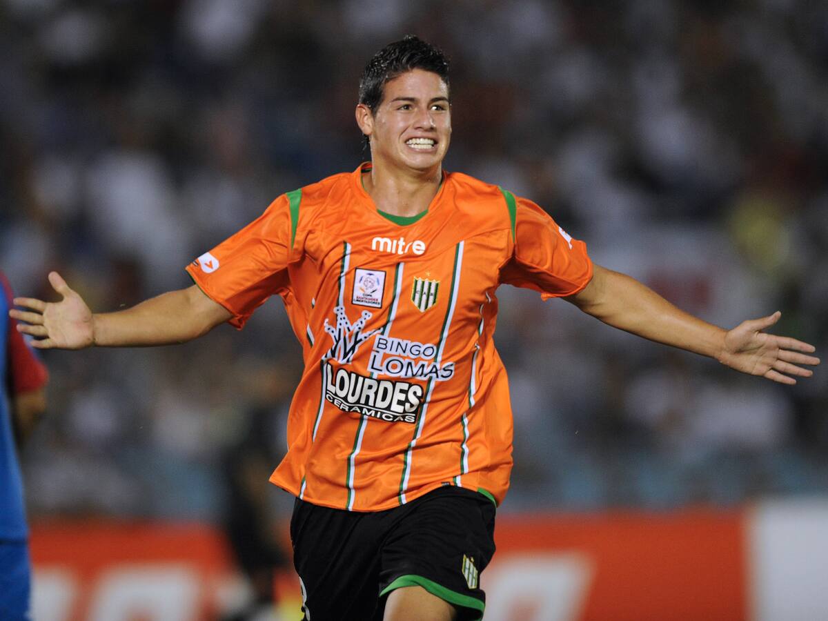 Falcioni se acuerda de James Rodríguez y bromea con su deseo de ficharlo en Banfield