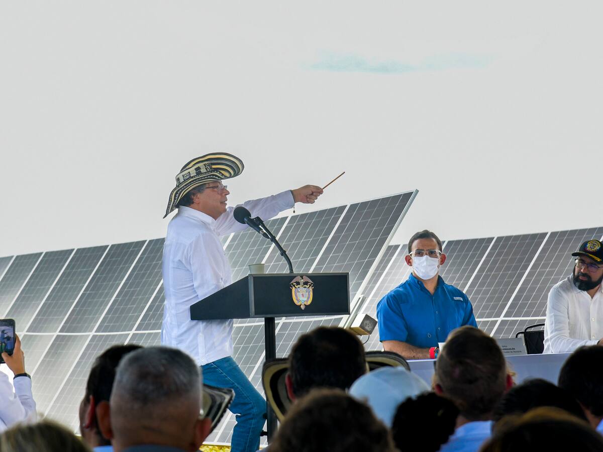 Petro lanzó dardos desde Montería: bancada Caribe, importación de gas y control de XM